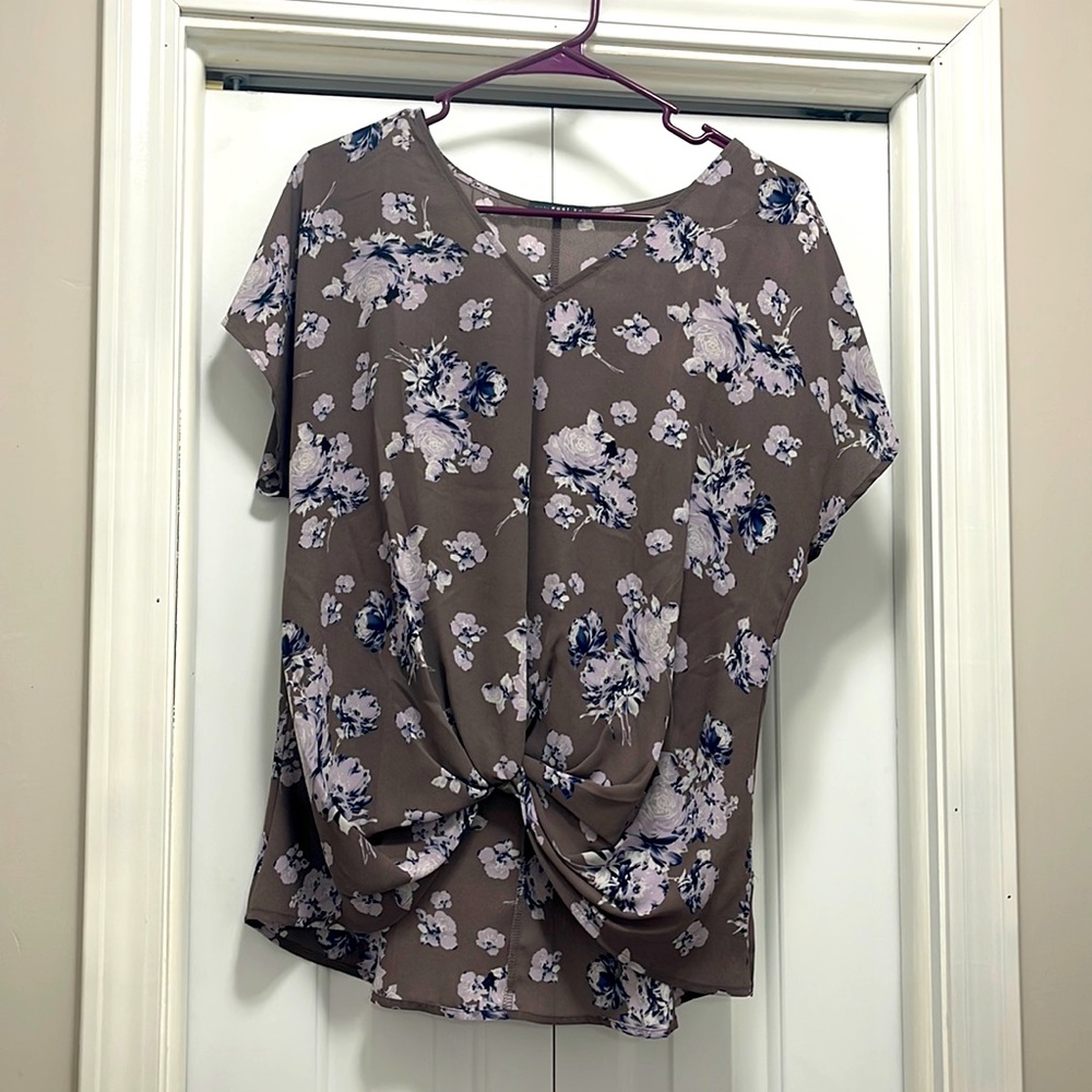 Women’s size large top